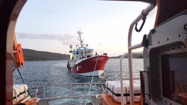 The 24-metre fishing boat, with five persons aboard, had lost all power and requested assistance