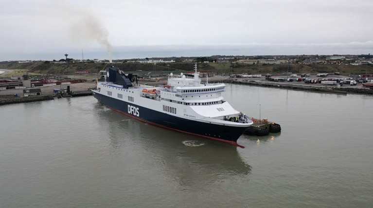 Rosslare Europort and hauliers alike welcomed the first arrival of the DFDS owned Optima Seaways this morning so to enable berthing trials prior to the launch of a new direct ro-ro freight-only route to Dunkirk, France on mainland continental Europe. This new 'Brexit-buster' service will avoid the UK Land-Bridge. AFLOAT also adds the direct Ireland-France route will be the first ever ro-ro route to transit straight through the entire English Channel as the French port is located on the North Sea and is east of Calais from where DFDS operate an existing service to Dover along with Dunkirk-Dover. 
