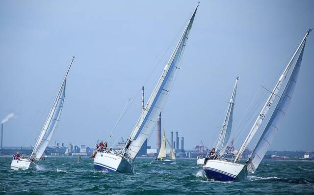 White Sail Cruisers competing on Dublin Bay