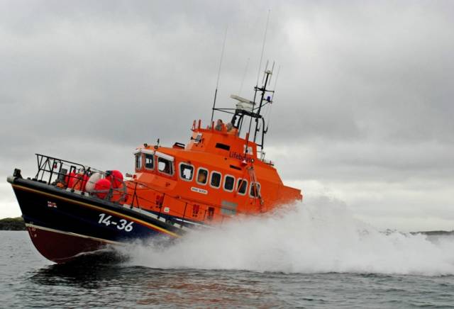 Donaghadee RNLI launch to the rescue at 25 knots