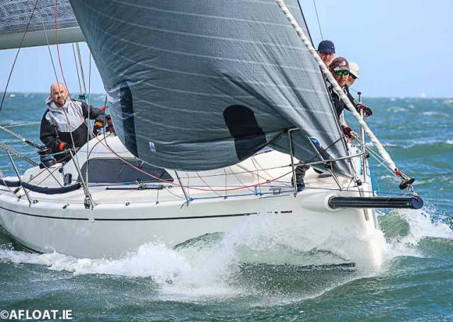 Mast damage - Colin Byrne's XP33 is out of this weekend's ICRA National Championships on Dublin Bay