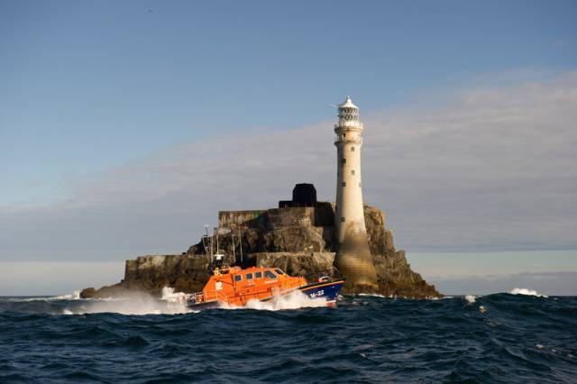 Baltimore Lifeboat Launches To Broken Down Trawler