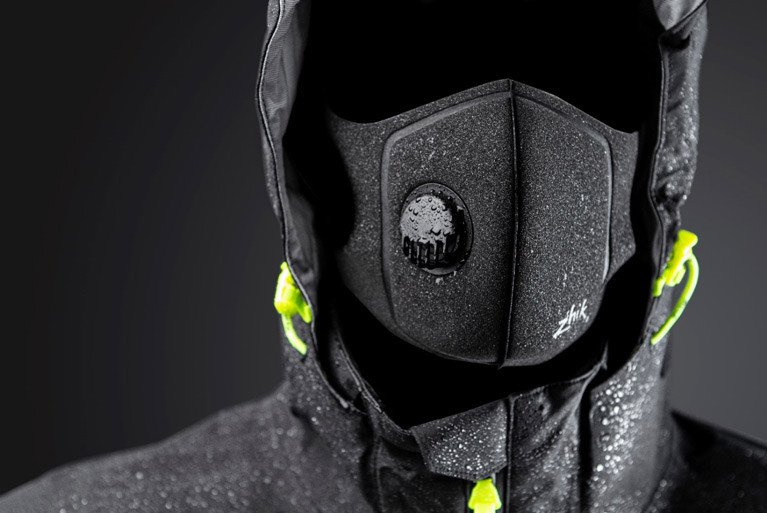 The new Zhik mask - When it gets wet with the spray of the bow, it still feels very comfortable
