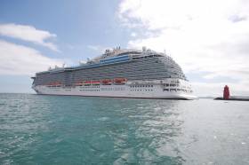 Royal Princess cruise ship moving astern into Dublin Port 