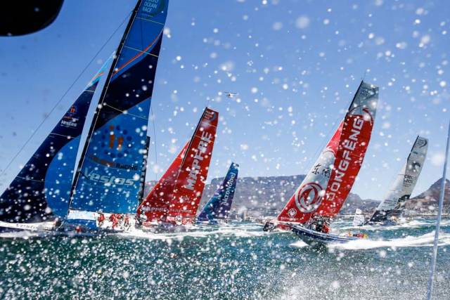 A breezy start to Leg 3 in Cape Town on Sunday 10 December