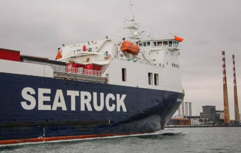 A Seatruck ship arrives into Dublin Port
