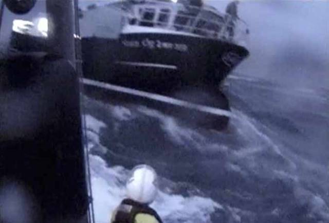 Lough Swilly, Portrush & Arranmore RNLI Rescue Five Fishermen in Storm Force Conditions (VIDEO)
