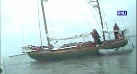 The 1925 ketch with three onboard was on passage from Scotland to the south coast of England when it got stranded on a sand bank in the mouth to Wexford Harbour.
