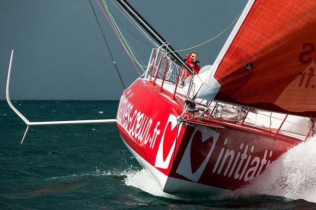 Sam Davies diagnosed a delamination of the bottom of the hull of her 60ft monohull, Initiatives-Cœur