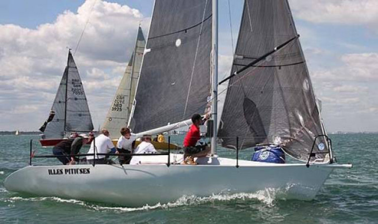Jason Losty and Cork Harbour crew racing a quarter tonner in 2016 on the Solent