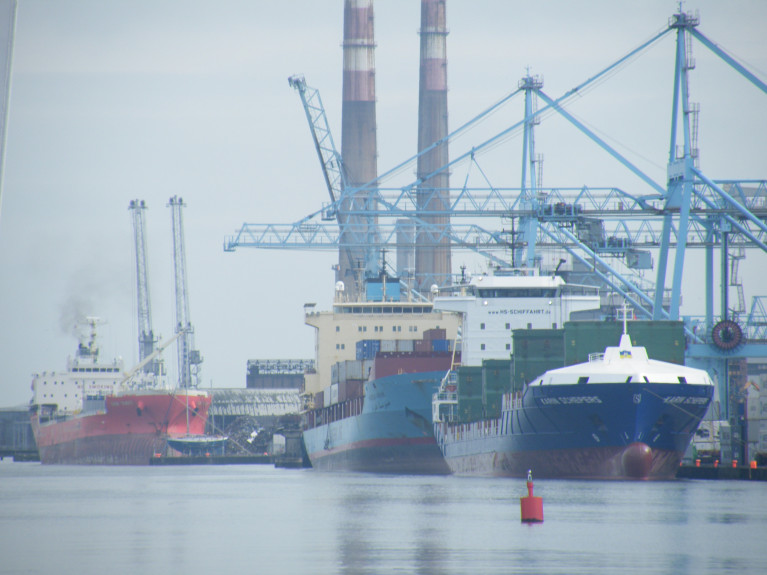 Emergency Meeting: The EU Commission & Council of Ministers of Transport are this morning to coordinate action and measures to support transport sector, which has been badly affected by the Covid-19 epidemic. Above AFLOAT's photo of container ships berthed at a Lo-Lo terminal in Dublin Port. 