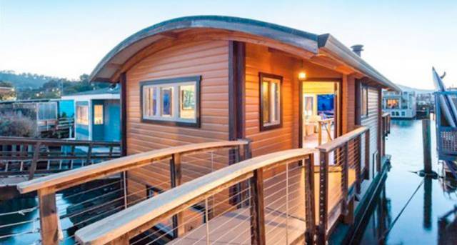 Houseboats like this one in California could comprise a cluster of ‘floating homes’ in Dun Laoghaire by late next year