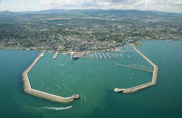 dun laoghaire harbour from seaward6