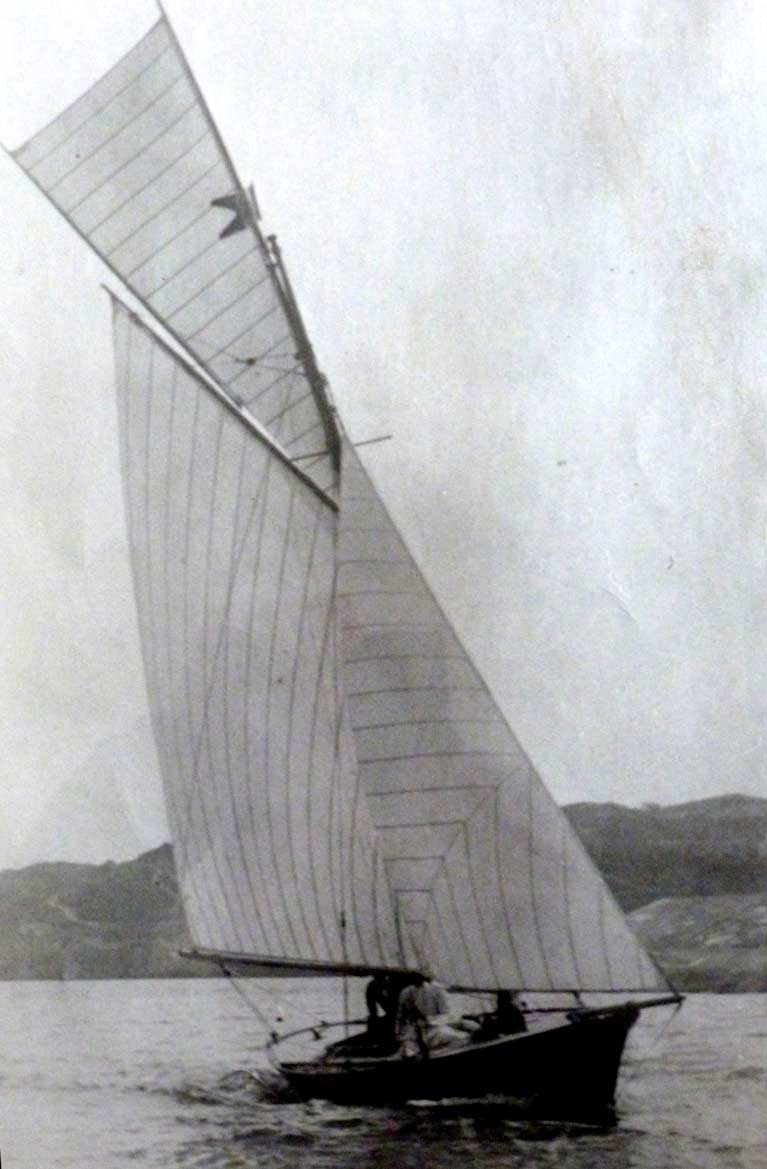 Eithne in 1895 sailing3