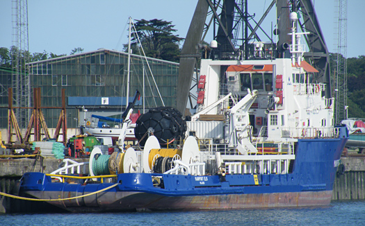 Mainport Elm -seismic survey ship