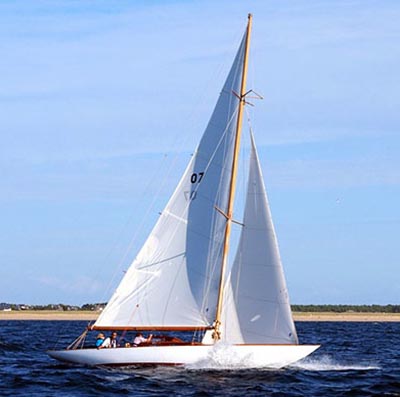 Dublin Bay 24 yacht Grace Periwinkle