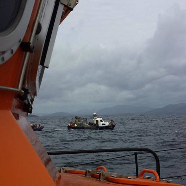 Valentia RNLI and Ballinskelligs CRBI go to the aid of the 10m fishing vessel