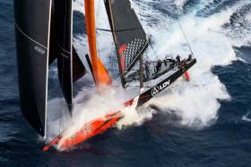 Act 1 of this race is drawing to its climax. LDV Comanche has rounded Tasman Island, 41nm from Hobart and expects to be here at 2100. Wild Oats XI is just two miles behind. This is still anyone’s race!
