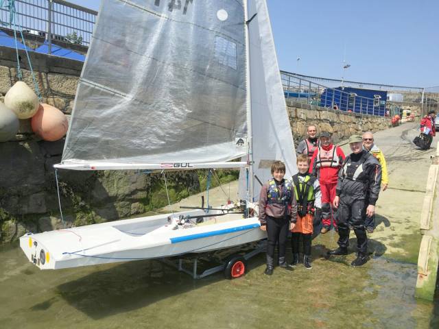 Fireballs threw out an open invite to sailors to try out the dinghy. Daniel Hrymak (12) and his friend Mark Henry (12) rocked up and went out for a spin from the DMYC