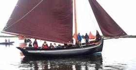 The classic Galway hooker in alliance with a suit of Philip Watson sails. John Flaherty’s immaculately-presented Naomh Cailin looked good and went well, winning her class at Crinnui na mBad at Kinvara at the weekend. Photo Pierce Purcell 