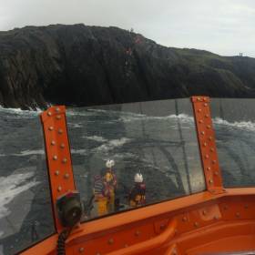 Castletownbere RNLI guided the local coastguard team to the casualty trapped on a ledge in the Dursey Sound
