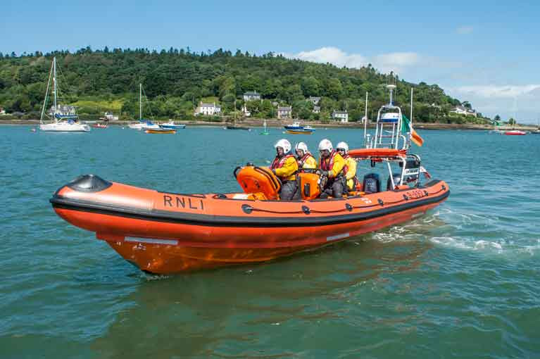 The RNLI in Crosshaven assisted the diver