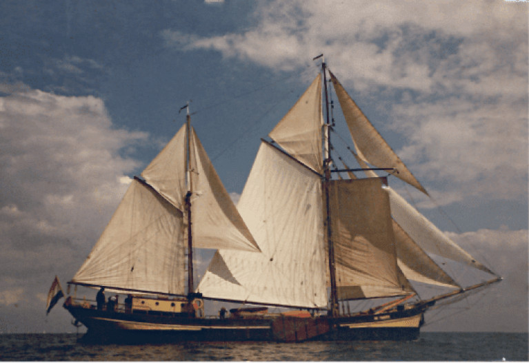 EcoClipper&#039;s sail-cargoship, De Tukker is the first in a fleet of low-impact sailing ships which will transport cargo and paying-passengers using the wind as a main source of propulsion. The schedule of the ketch focuses on the North Sea, the English Channel and the Bay of Biscay.