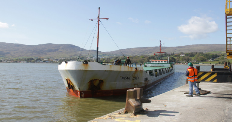 Carlingford Lough: Warrenpoint Port's AGM (Annual Report - 2019) was held virtually for the first time due to restrictions imposed by the impact of Covid-19. Above AFLOAT adds is the low-air draft general drycargo short-sea trader Peak Oslo (formerly Union Sun) on the Lough which derives its name from the Old Norse Kerlingfjǫrðr, meaning 'narrow sea-inlet of the hag'. The ship in this foreshortened view is deceptive given its 87.66m length, a beam of 11.05m and a draft of 2.7m. The 1985 built / 1,543 grt ship is from the an original series built for Union Transport Group based in Kent, UK, that included Union Moon which along with a ferry collided into eachother in Belfast Lough as Afloat reported in 2012. Later that year the MAIB deemed both vessels at fault for the incident. 