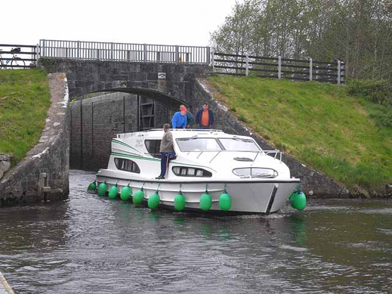 Boating on the Shannon-Erne Waterway