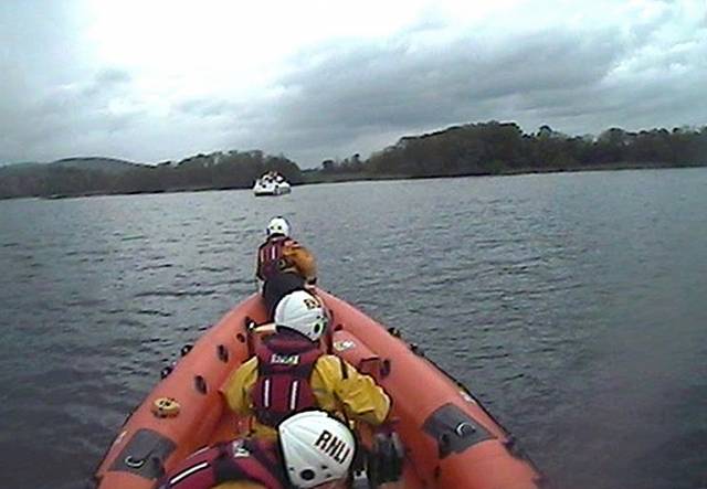 The lifeboat located the vessel at the junction of Scariff Bay on Lough Derg