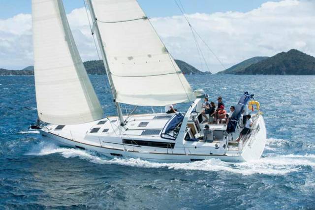3Di NORDAC is a familiar-looking white sail, boasting stronger, smoother, longer lasting shape, and priced to compete within the cruising market. 