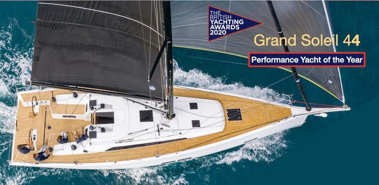 The Grand Soleil 44 is available in two versions: GS 44 Performance and GS 44 Race