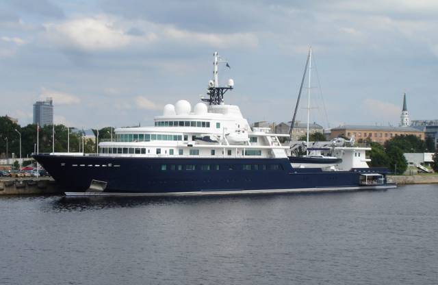 Le Grand Bleu as seen in July 2010