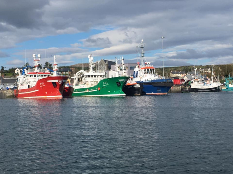 The fisheries negotiations have been stalled with the EU seeking to retain as much access to UK waters as possible. AFLOAT adds trawlers berthed at Castletownbere, Co. Cork along with the blue hulled 62 ton bollard pull tug Ocean Challenger operated  by Atlantic Marine & Towage. 