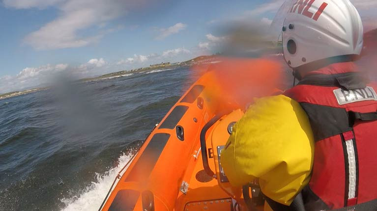 Bundoran inshore lifeboat approaching Rossnowlagh beach