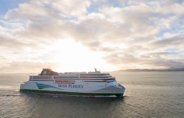 W.B. Yeats made its maiden sailing this morning having departed Dublin for Holyhead. The cruiseferry is seen sailing from the Welsh port to Dublin (Bay as above), though during its delivery voyage to Ireland last month.