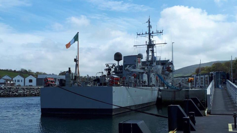 LÉ Ciara failed to leave port on 30 December but eventually did so on 1 January due to illness/injury of crew members. AFLOAT adds the Coastal Patrol Vessel (CPV) became the first Naval Service vessel to berth at the new marina (as above) in Bantry, Co. Cork during a call last year. 